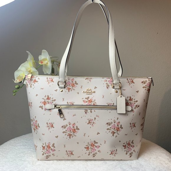 Coach Handbags - Coach Rose Gallery Tote